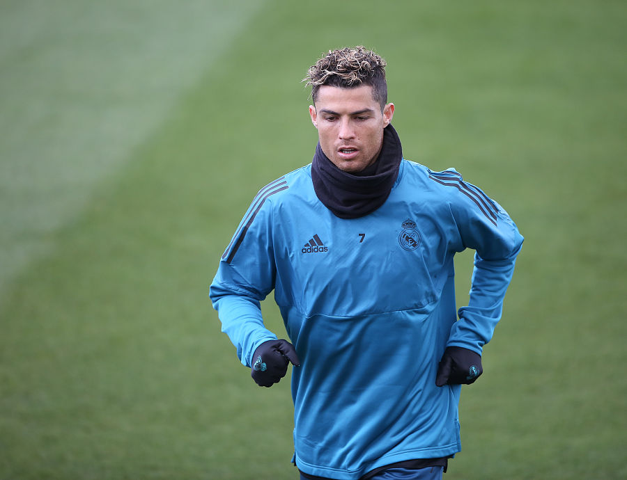 爱游戏体育-包含重返赛场首场状态出色，拜仁观众沸腾！，C罗重返赛场比赛高潮迭起的词条